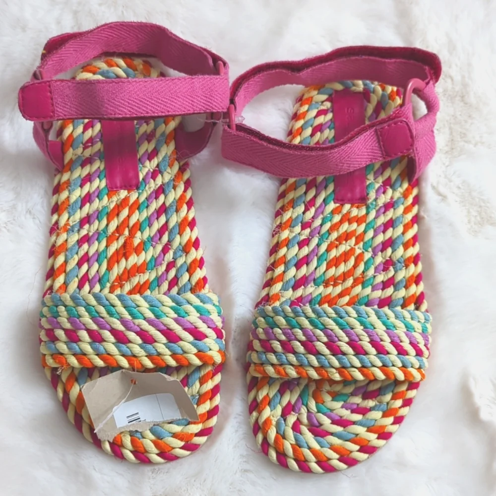 🆕🌿SUNDANCE SANDALS🌿 - Picture 2 of 5